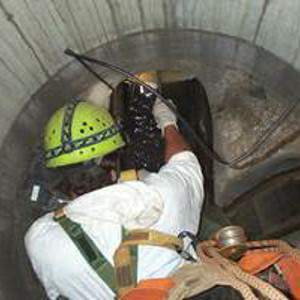 Thumbnail of mhl-inside-confined-space.jpg